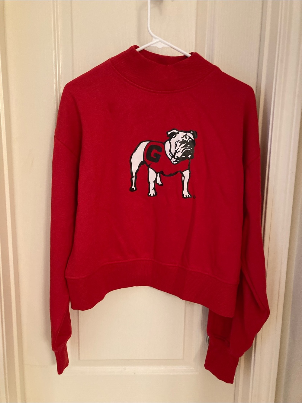 Red Bulldog Graphic Women's Sweatshirt